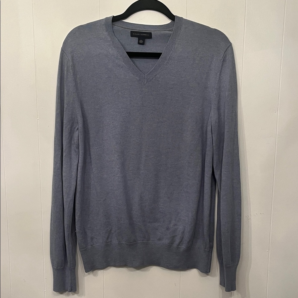 Banana Republic Men’s Slate Blue V-Neck Pullover Silk, Cashmere, Nylon blend